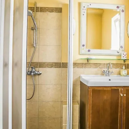 Kato Kateleios Sleeps 6 Pool Air Con Wifi Mavrata