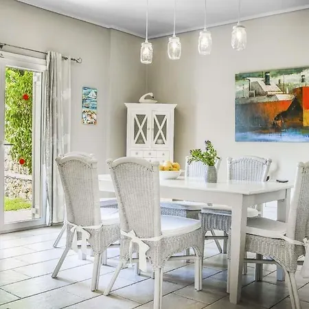Kato Kateleios Sleeps 6 Pool Air Con Wifi Mavrata