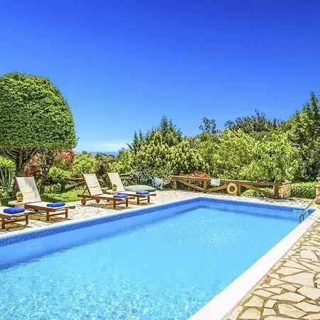 Kato Kateleios Sleeps 6 Pool Air Con Wifi Mavrata