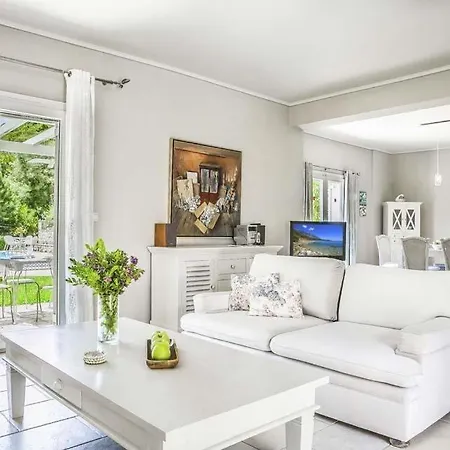 Villa Kato Kateleios Sleeps 6 Pool Air Con Wifi *